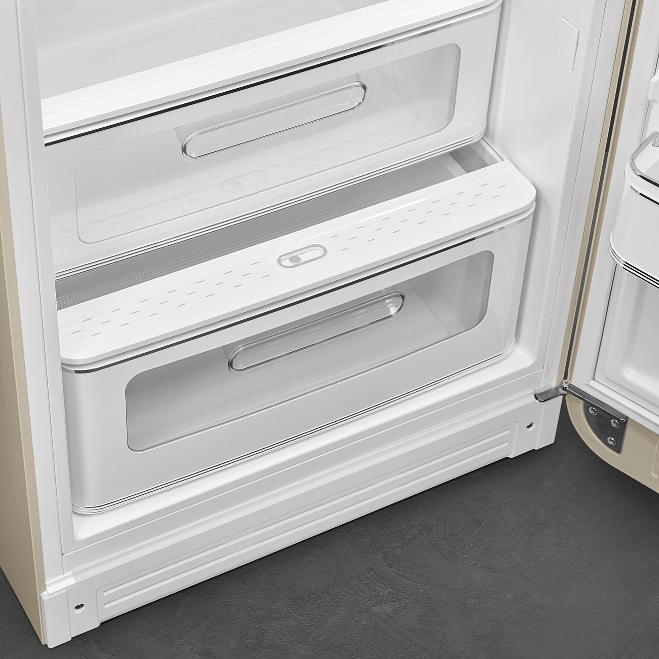 Perfectly Pale refrigerator - Smeg_7